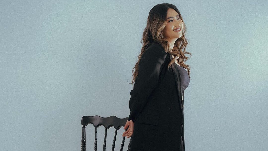  Atya Faudina Visualkan Patah Hati dalam Video Musik 'Hapuskan Dia'