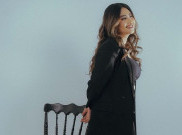  Atya Faudina Visualkan Patah Hati dalam Video Musik 'Hapuskan Dia'