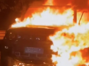 Mobil SUV Jetour T2 Kecelakaan lalu Terbakar di Tol Jagorawi, ini Kronologi Insiden yang Membuat 2 Penumpang Luka 