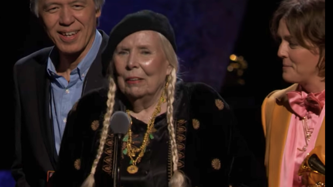 Joni Mitchell Tampil Bawakan Lagu 'Both Sides Now' di Grammy 2024