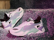5 Sepatu Hypebeast yang Rilis Minggu Ini. Ada YEEZY dan Jordan lo!