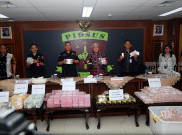 JAM Pidsus Tunjukkan Barang Bukti Eks Pejabat MA yang jadi Makelar Kasasi Ronald Tannur