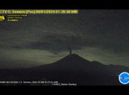 Gunung Semeru kembali Erupsi dengan Tinggi Letusan 2 KM dari Puncak