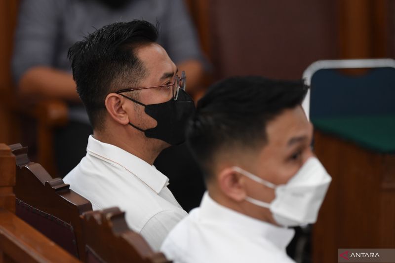 Chuck Putranto Dituntut 2 Tahun Penjara