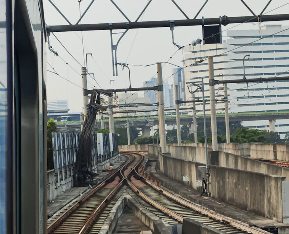Takut Besi Crane Jatuh Lagi, PT MRT Minta Proyek Kejagung Dihentikan