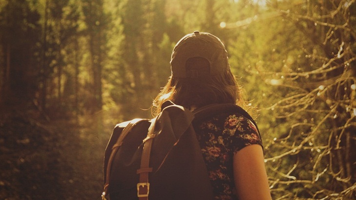 Topi cocok bagi kamu untuk penampilan makin boyish. (Foto: Pixabay/Free-Photos)