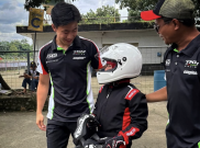 Kembali ke Dunia Gokart, Keanon Santoso Asah 3 Pembalap Belia di Eshark Rok Cup Indonesia 2025