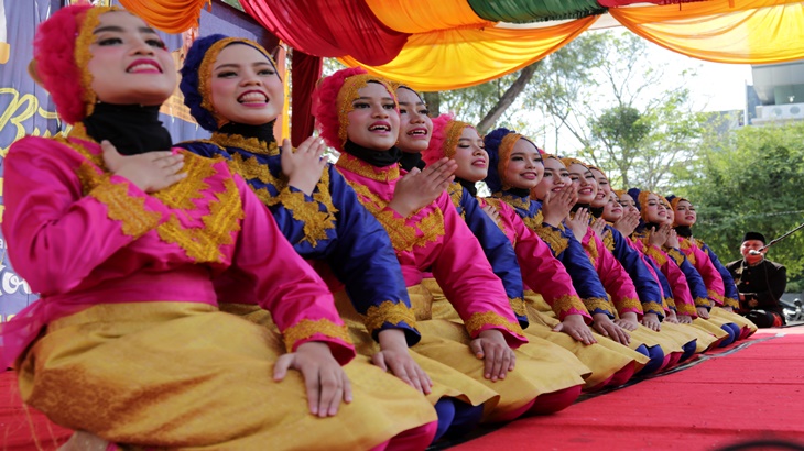 Tari Ratoh Duek