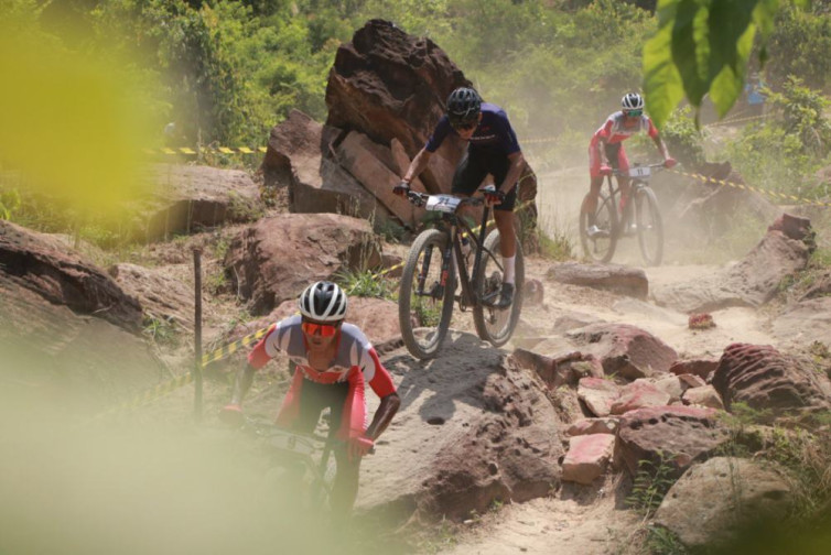 Indonesia Dominasi MTB Cross Country Olympic SEA Games