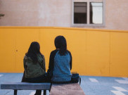 Bahaya 'Helicopter Parenting' bagi Tumbuh Kembang Buah Hati