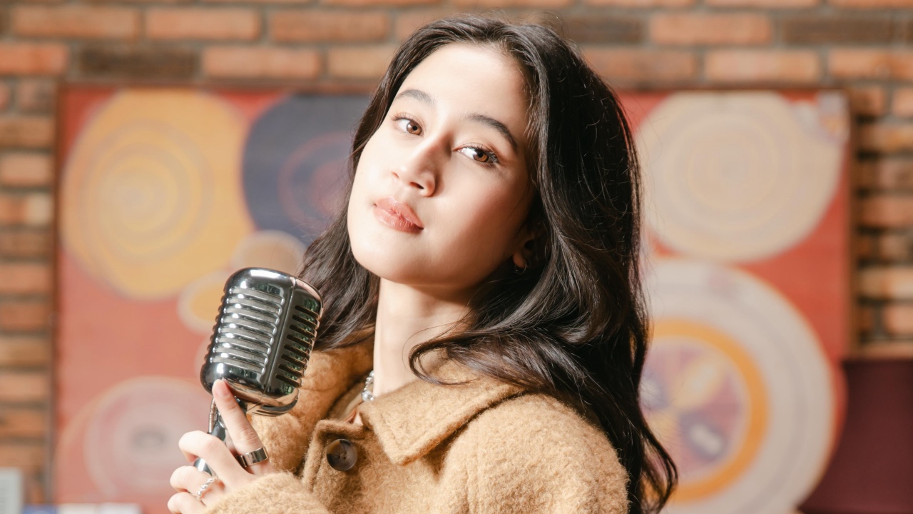 Keisya Levronka Dedikasikan Single 'Tawamu' untuk Adik Tersayang
