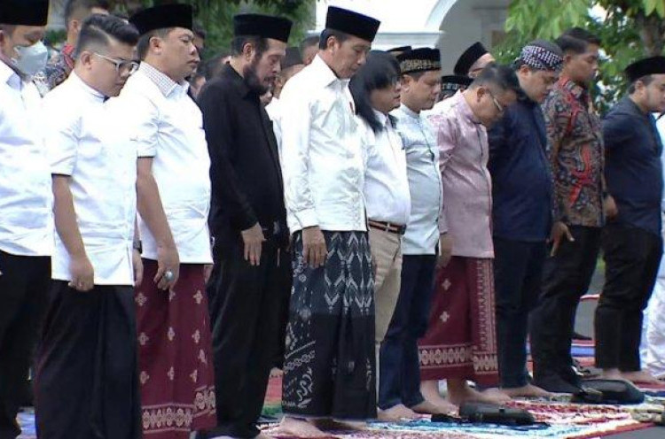 Jokowi Dengarkan Khotbah 7 Pelajaran Kisah Nabi Ibrahim dan Ismail