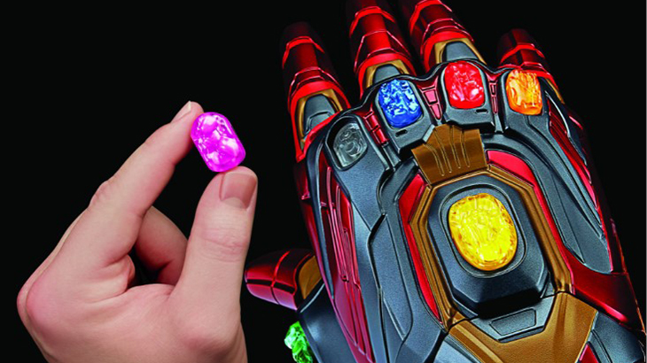 Gauntlet Replika Menciptakan kembali Adegan Ikonik ‘Avengers: Endgame’