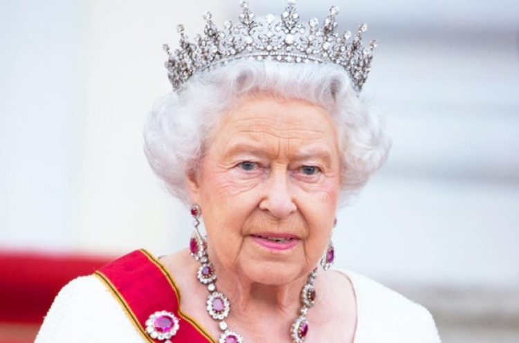 Wow, Koleksi Tiara Ratu Elizabeth II Mencapai Harga Rp176 Miliar