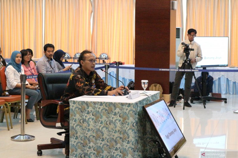 Capim KPK Nurul Ghufron menjalani uji publik di hadapan pansel dan panelis di Gedung Sekretariat Negara, Jakarta, Rabu (28-8-2019). ANTARA/Desca Lidya Natalia