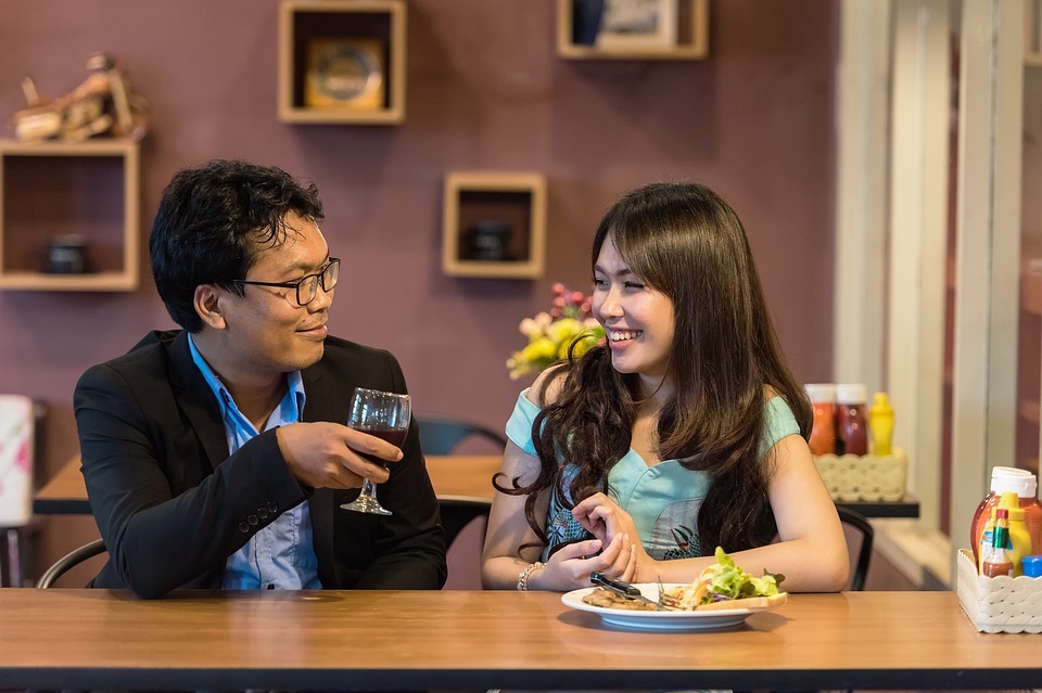 Memuji pasangan (Foto: Pixabay/sasint)