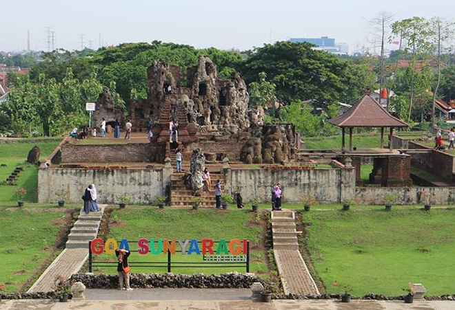 Sebelum Liburan ke Cirebon, Cek 4 Destinasi yang Wajib Kamu Kunjungi di Kota Udang!