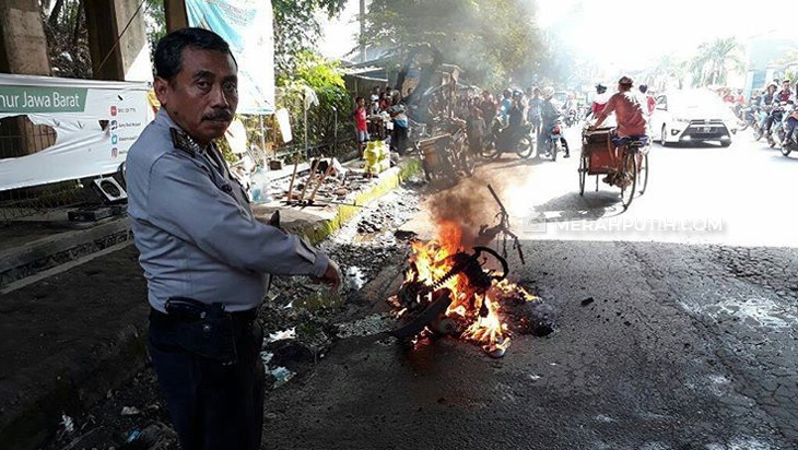 Motor Suhendro Terbakar Diduga Akibat Simpan HP di Bawah Jok
