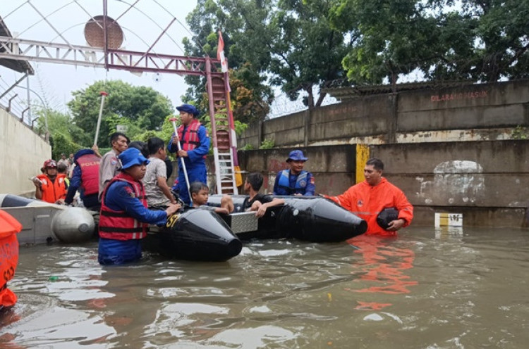 13 RT Di Jakarta Timur Masih Terendam Banjir - MerahPutih