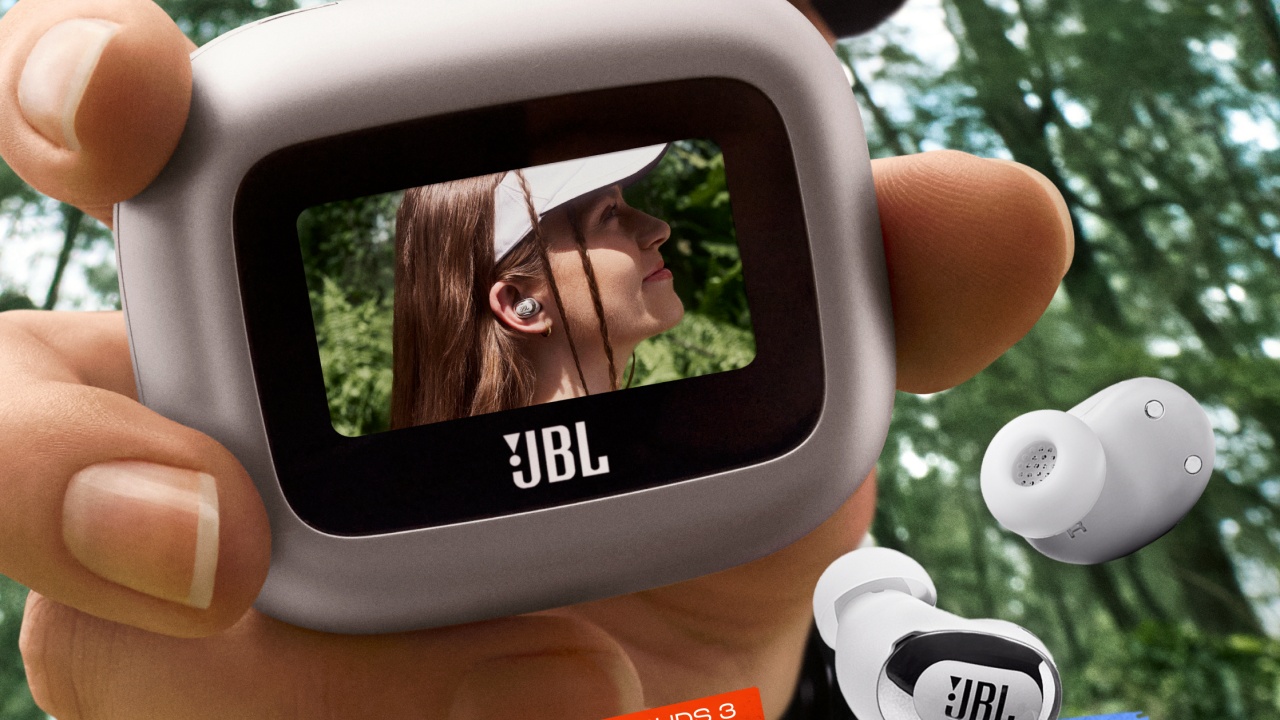 JBL Live 3 Hadirkan Layar LED 1,45 Inci, Dilengkapi Smart Charging Case