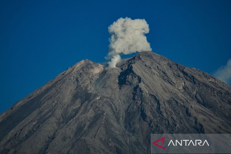 Kepala PVMBG: Gunung Semeru Sedang Tidak Baik-baik Saja