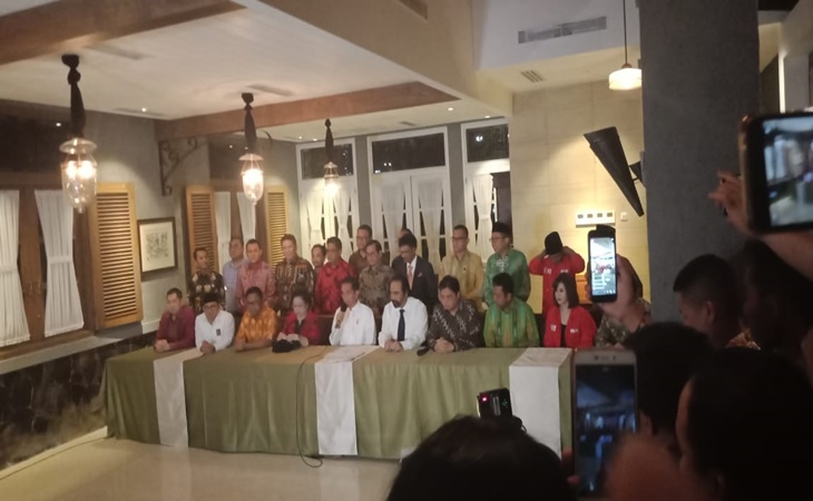 Presiden Jokowi mengumumkan nama cawapresnya di Resto Plataran Menteng
