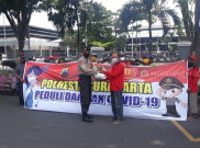  Polda Jateng Bagikan Sembako Buat Ojol dan Pengayuh Becak Terdampak COVID-19 