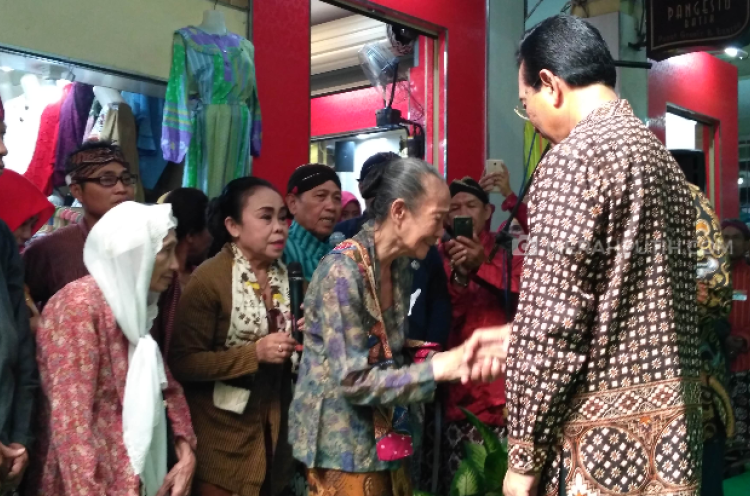 Blusukan ke Pasar Beringharjo, Sri Sultan HBX Dengar Curhatan Pedagang