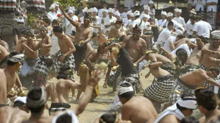 Perang Topat, Tradisi Toleransi Umat Beragama di Lombok