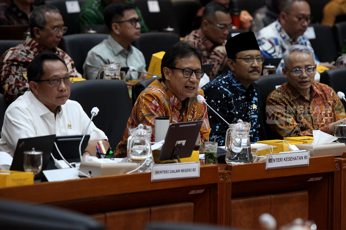 Raker Menkes, Mendagri dan Mensos Bahas Data Penerima Bantuan Iuran JKN  