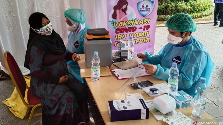 Vaksinasi ibu hamil. (Foto: Antara)