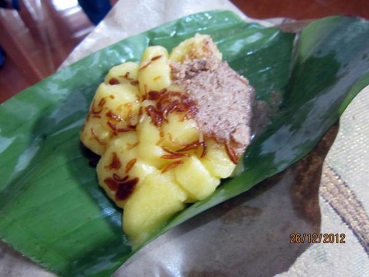  Makanan tradisional kue balok menes makanan khas dari Pandeglang, Banten. (Foto: Twitter/@phenyukeroo)