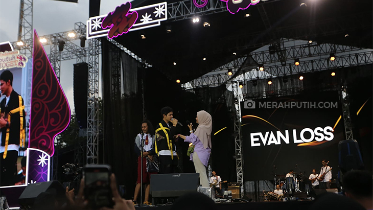 Java Pop Fest Dimulai, Evan Loss dan Widowati Membuka dengan Meriah