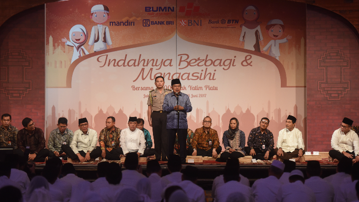 Santuni Anak Yatim, Kedatangan Wapres Disambut Salawat Badar
