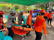 Hari Keenam Pascagempa NTT, Polri Kerahkan Brimob hingga Starlink untuk Bantu Pengungsi