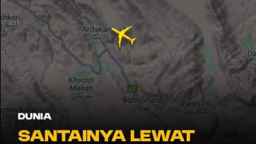 Pesawat Ini dengan Santainya Lewat Langit yang Sedang Perang, Bukan Takut Mati Tapi Lagi Kejar Deadline