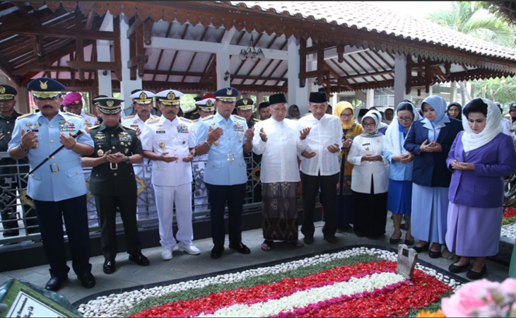Jelang HUT TNI, Marsekal Hadi Berziarah ke Makam Panglima Besar Jenderal Soedirman