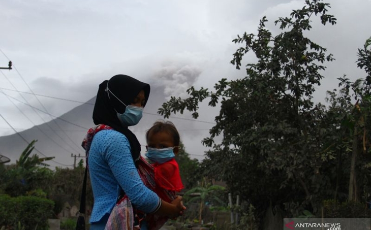 Besok Jokowi Tinjau Posko Korban Erupsi Gunung Semeru
