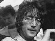 Lahirnya Penyanyi Inggris Ikonik John Lennon