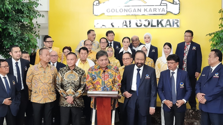 Airlangga Singgung Pengabdian 43 Tahun Surya Paloh di Golkar