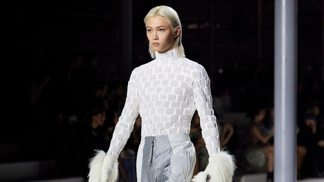 Debut jadi Model, Felix Stray Kids Tampil Menawan di Show Louis Vuitton PFW 2024