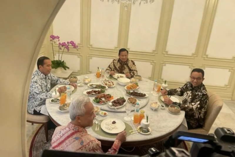 Presiden Jokowi Bersama Prabowo Makan Malam Bersama di Kawasan Menteng