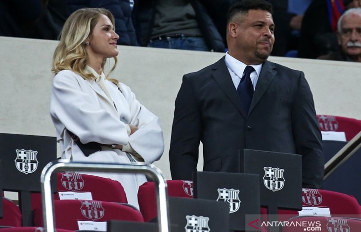 Legenda Brazil Ronaldo Positif COVID-19