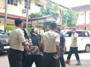 20 Kantong Jenazah Tiba di RS Polri, Keluarga Korban Kebakaran Terra Drone Jatuh Pingsan