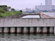 Tanggul NCICD Ancol Barat Hampir Rampung, Pramono Targetkan Jakarta Utara Bebas Banjir Rob