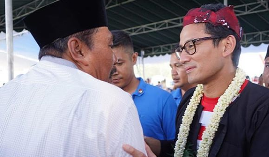 Cara Sandiaga Cari Keringat Seperti Petani Karet di Jambi