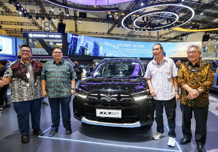 Menko Perekonomian Kunjungi Booth Suzuki di GIIAS 2026, Sebut Suzuki XL7 Incaran Pengunjung
