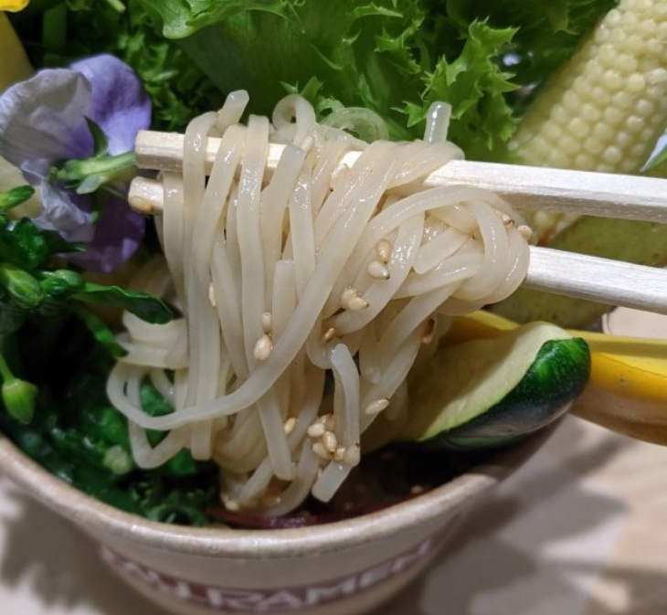 Ramen Buket, Sajian Unik Penuh Estetika dari Jepang
