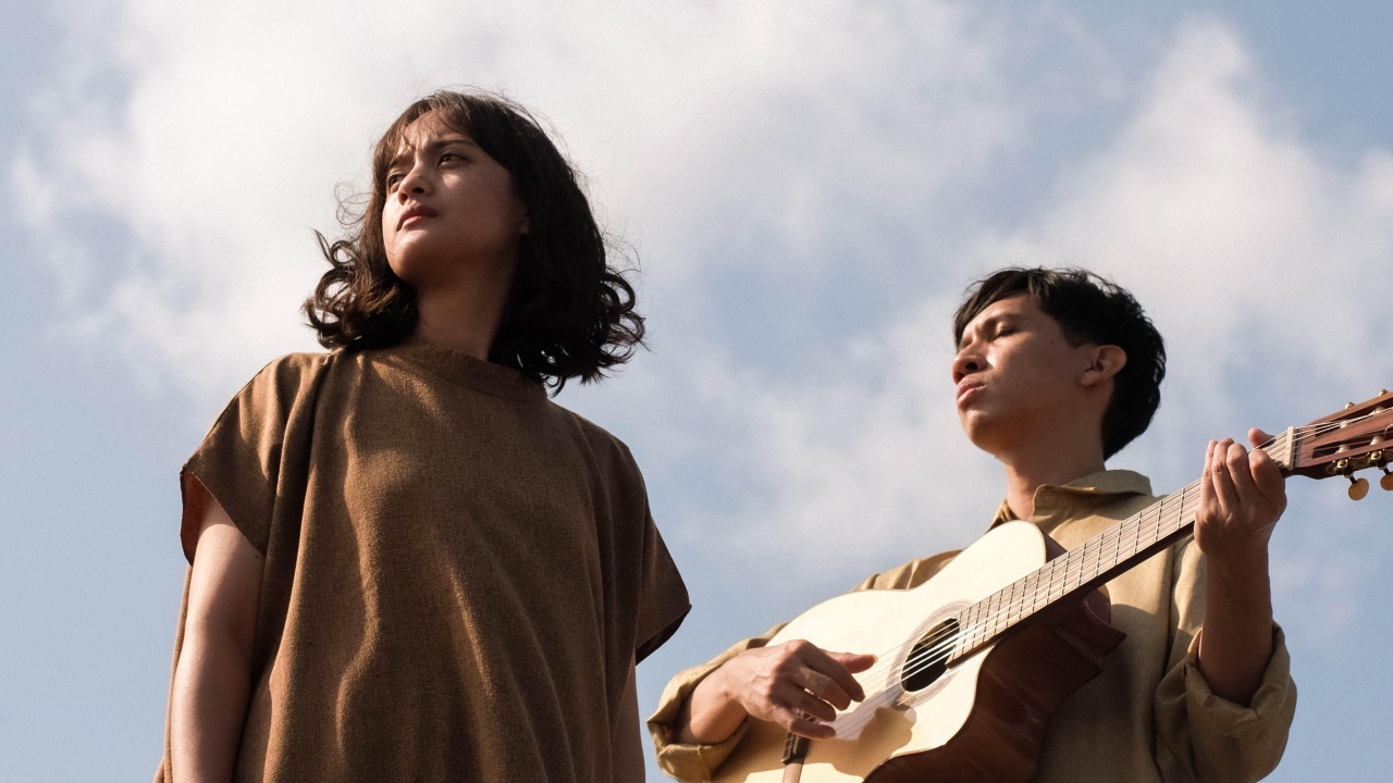 Banda Neira Hidupkan Realita Pahit Kelas Pekerja lewat Lagu 'Mimpilah Seliar-liarnya'