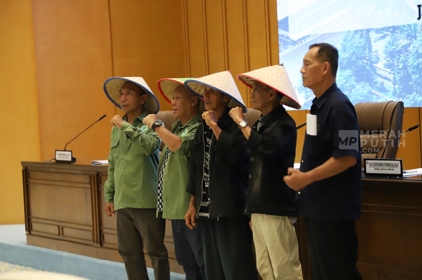Audiensi Koalisi Nasional Reforma Agraria dengan Pimpinan DPR Bahas Reforma Agraria